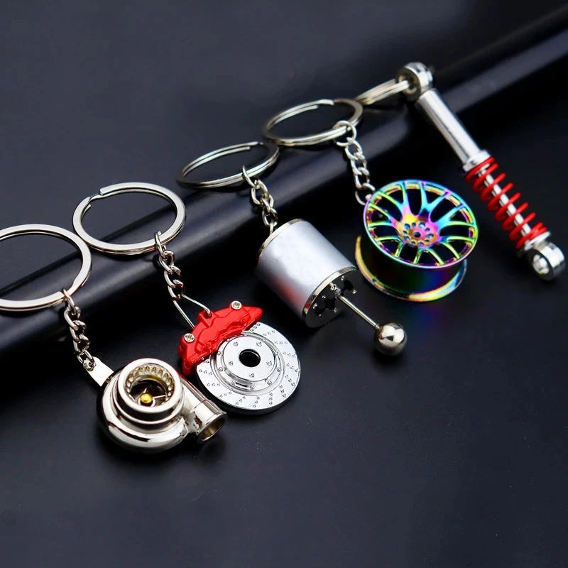 Chaveiro de peças de carros