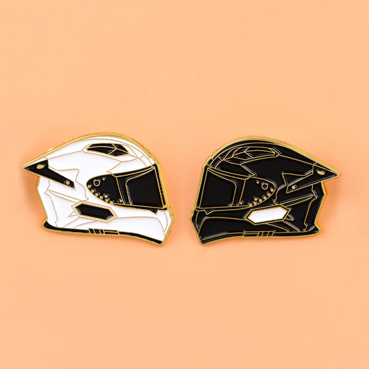 Perni smaltati per casco moto