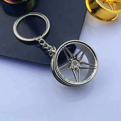 Chaveiro de peças de carros