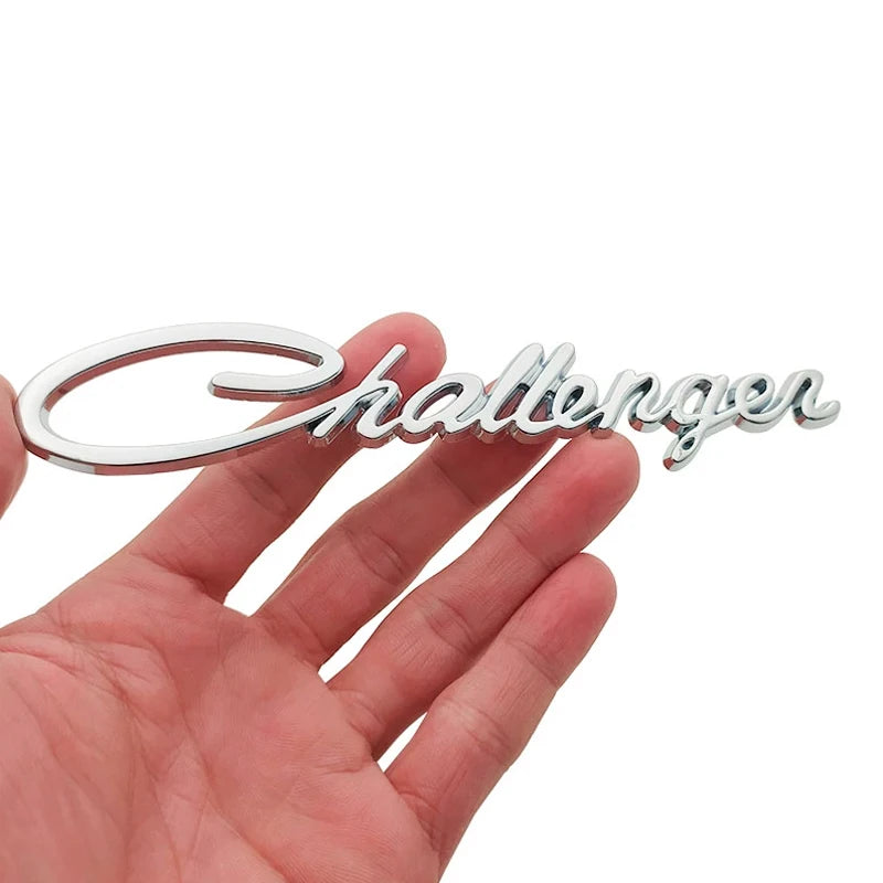 Badge Challenger/Chargeur Coffre arrière
