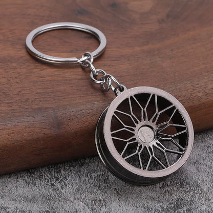 Chaveiro de peças de carros
