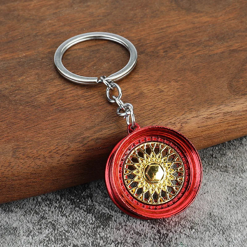 Chaveiro de peças de carros