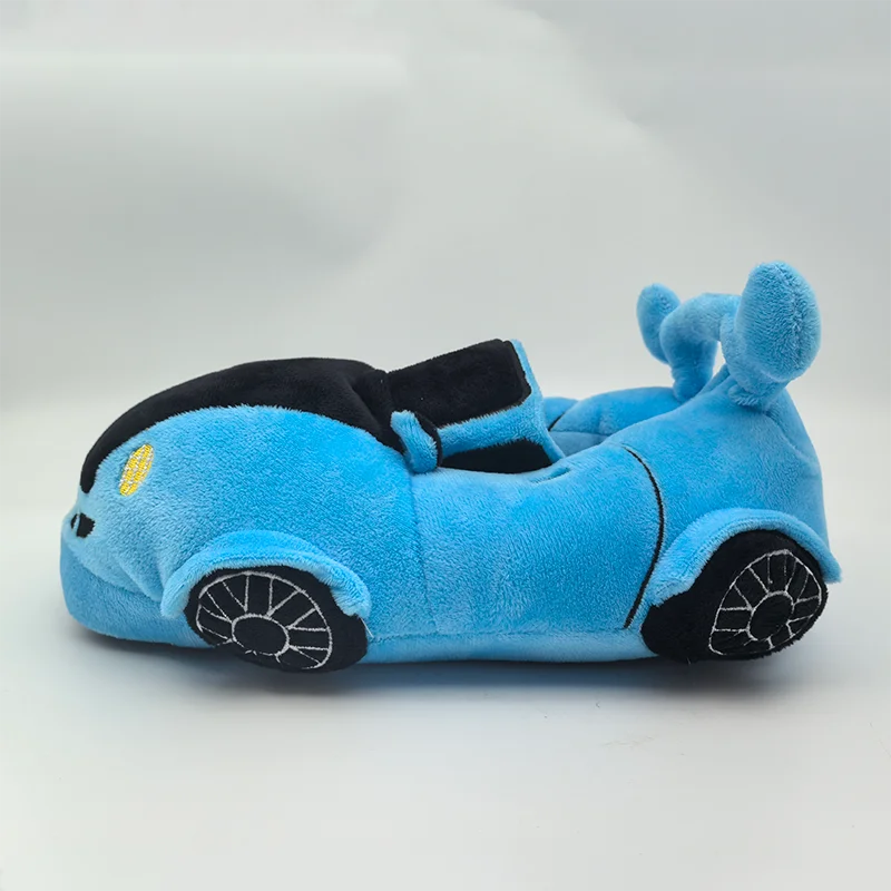 Pantoufles en peluche en forme de voiture pour hommes 