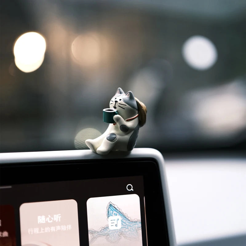 Car Dashboard Resin Cat
