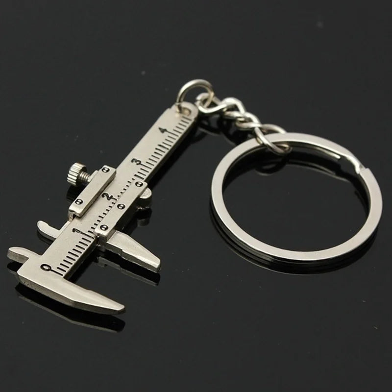 Chaveiro de peças de carros